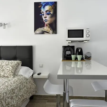 Happy Apartamento - Terraza 托雷莫利诺斯